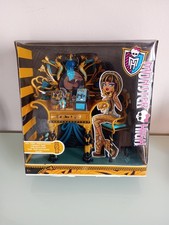 Monster High Monster High Cleo de Nile Vanity.  Mattel