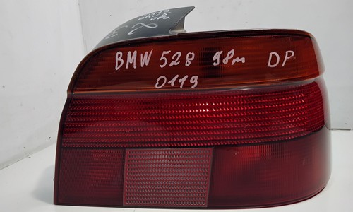 BMW 5 E39 Rücklicht hinten rechts 8358032 2.8 Benzin 1998 27726308