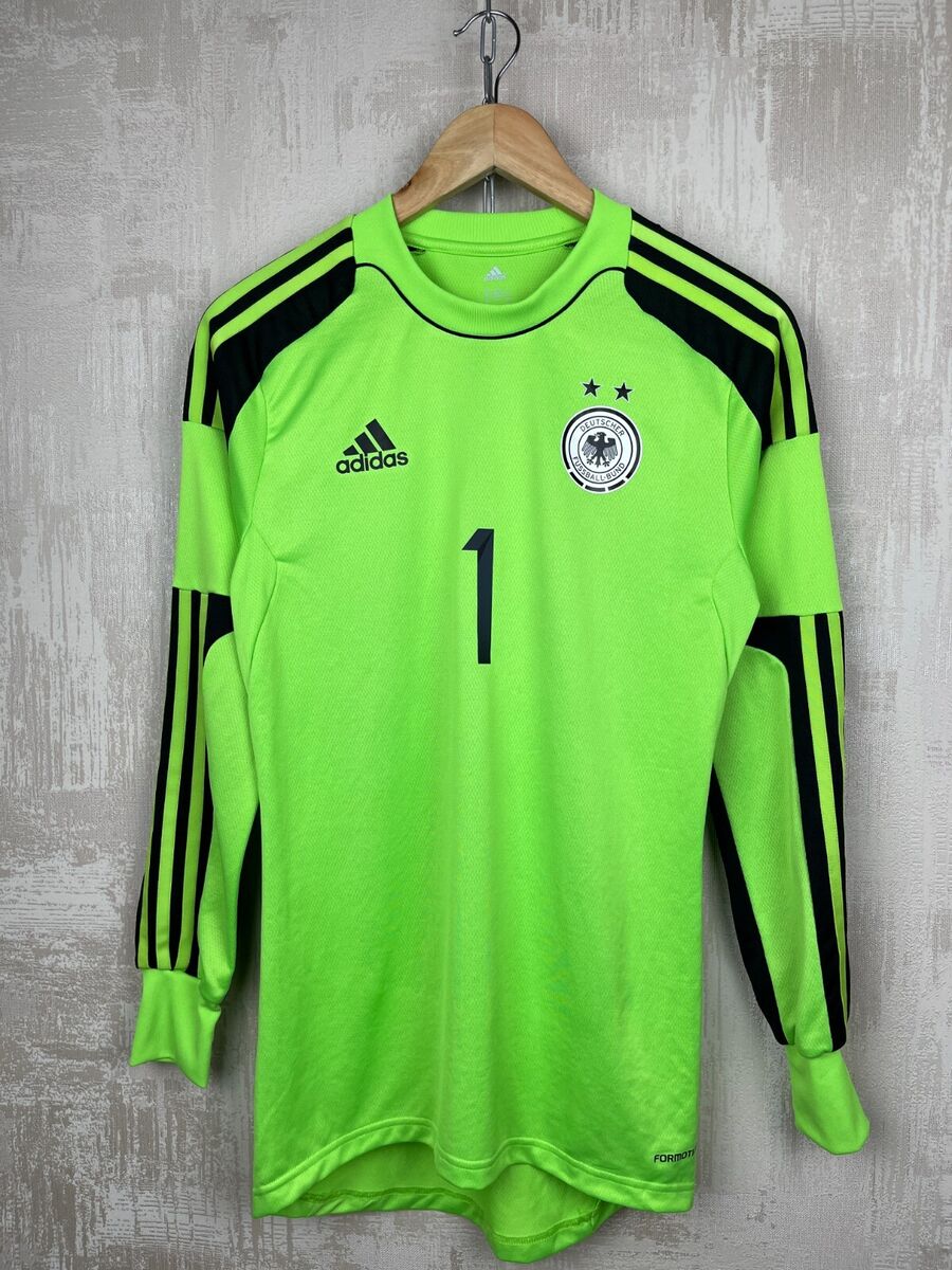 Germany Football Jersey - Disstressed Fussball Fan T-Shirt Germany Football Jersey - Disstressed Fussball Fan T-Shirt