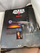 1986 WoW Worlds of Wonder Lazer Tag Game Kit. Original box in very poor conditi