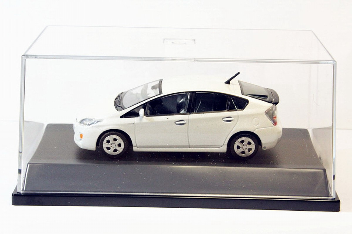 1/43 Toyota Prius pearl white Diecast Car Model Collection Toy