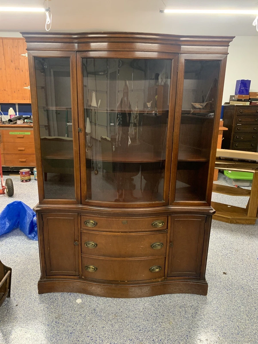 1950s Bassett Furniture Monticello Mahogany Serpentine Bow Front Hutch Cabinet