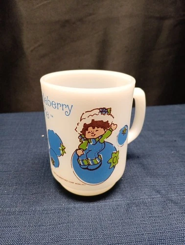 Huckleberry Pie Vintage 1980 Anchor Hocking Milk Glass Mug -Strawberry Shortcake