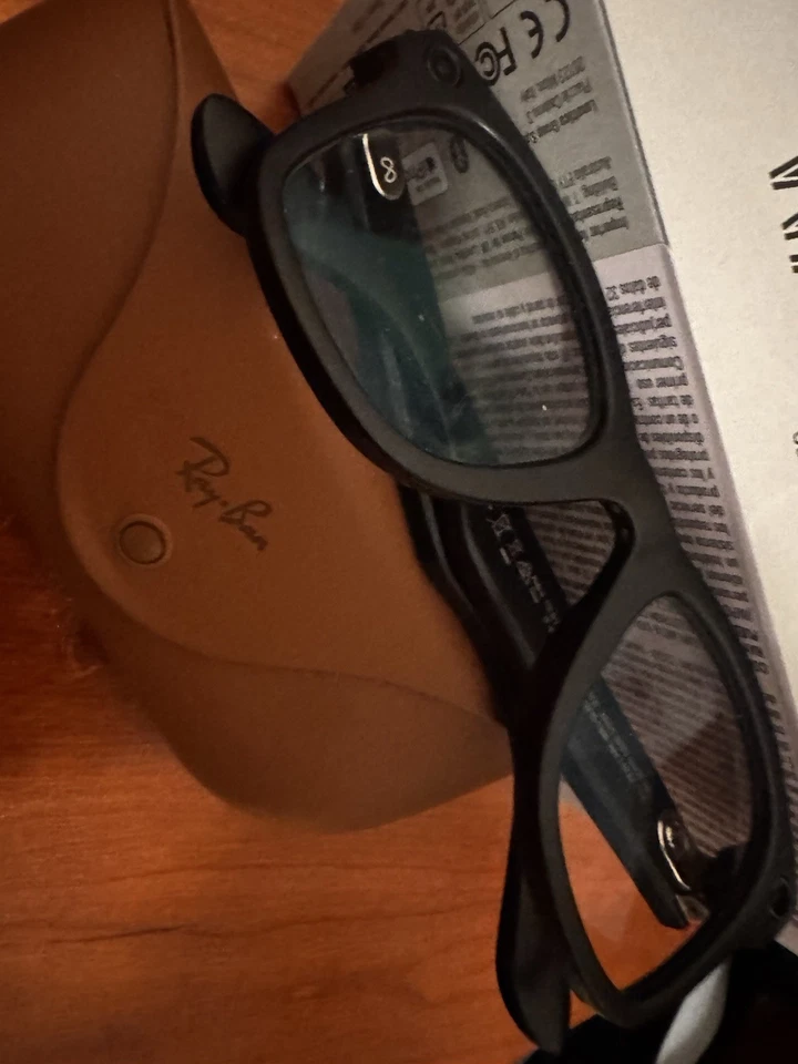 Ray-Ban Meta Wayfarer Gen 2, foto 2 di 3