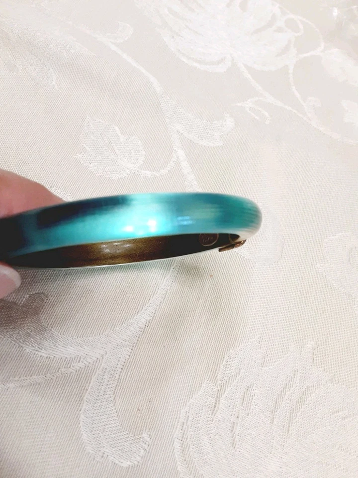 Alexis Bittar 铰边蓝色 Lucite 手镯 阅读 — 第 3/4 张图片