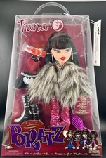 Bratz Tiana Doll Passion for Fashion 2 Outfits Poster Series 3 2023 Hot Sauce