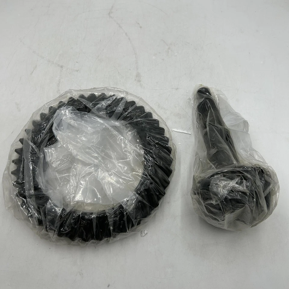 Juego de engranajes de anillo y piñón Yukon Gear YG GM11.5-373 Foto 3 de 4