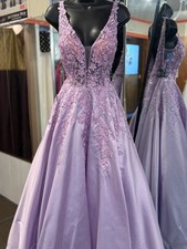 Ellie wilde lilac ball gown size 4