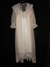Vintage Gilead Petite White Nightgown and Sheer Robe Wedding Set size Small
