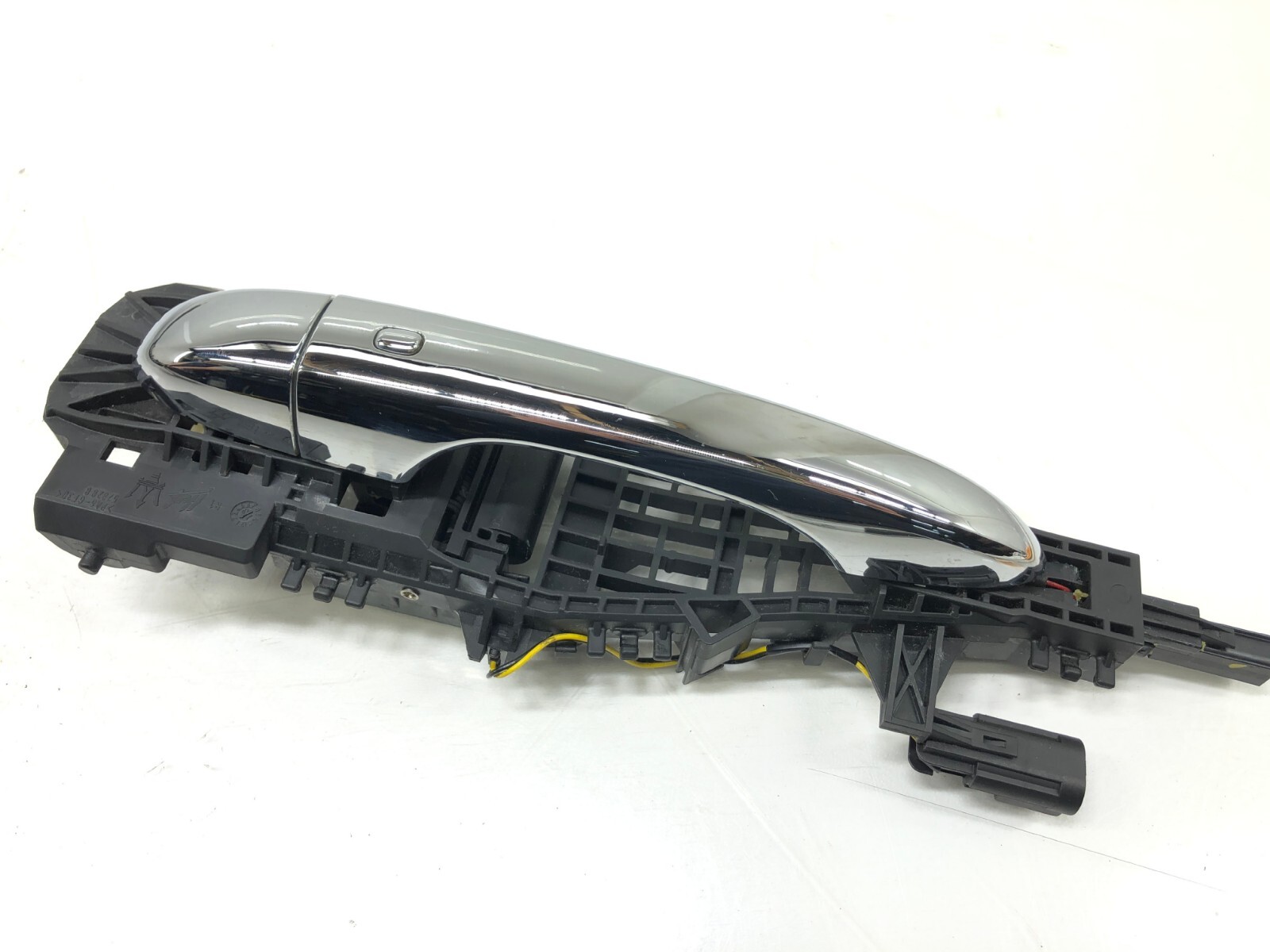 2014-2020 MASERATI GHIBLI RIGHT PASSENGER FRONT EXTERIOR DOOR HANDLE CHROME OEM.