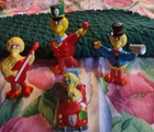 Vntg 1980's (4) Big Bird Figures w Die Cast Car/Pvc Musical Theme Muppets Ctw Jh