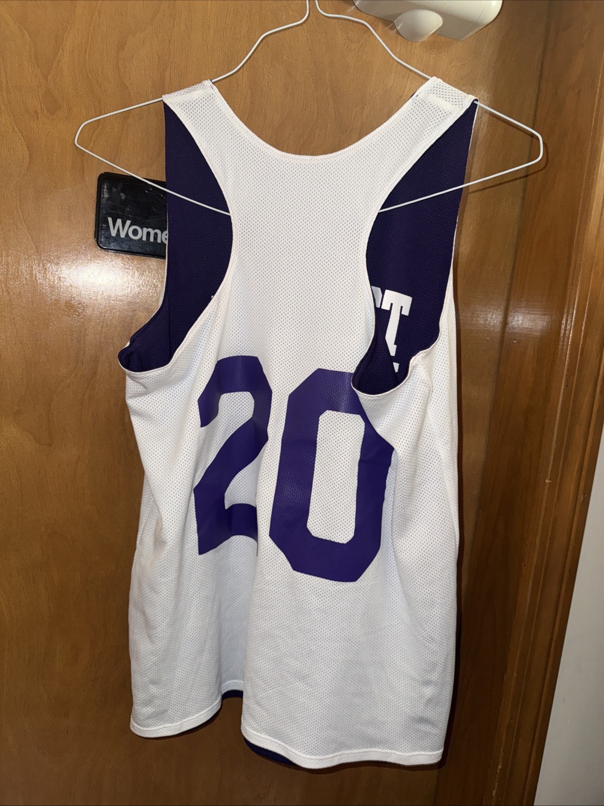 UNDER ARMOUR AMHEARST COLLEGE FIELD HOCKEY 🏑 REVERSIBLE M JERSEY (B73) thumbnail 4