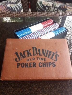 VINTAGE JACK DANIELS OLD TIME No. 7 WHISKEY PLASTIC POKER CHIPS SET IN BOX