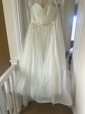 Symphony of Venus Strapless Ball Gown Wedding Dress 14 Lace Beaded Buttons