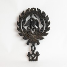 VTG Cast Iron Trivet American Eagle Made in USA 1940's 8" Long Feet Wilton
