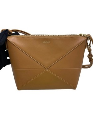 LOEWE Puzzle Fold Pouch Tan Leather Shoulder Crossbody Bag Pre-Owned