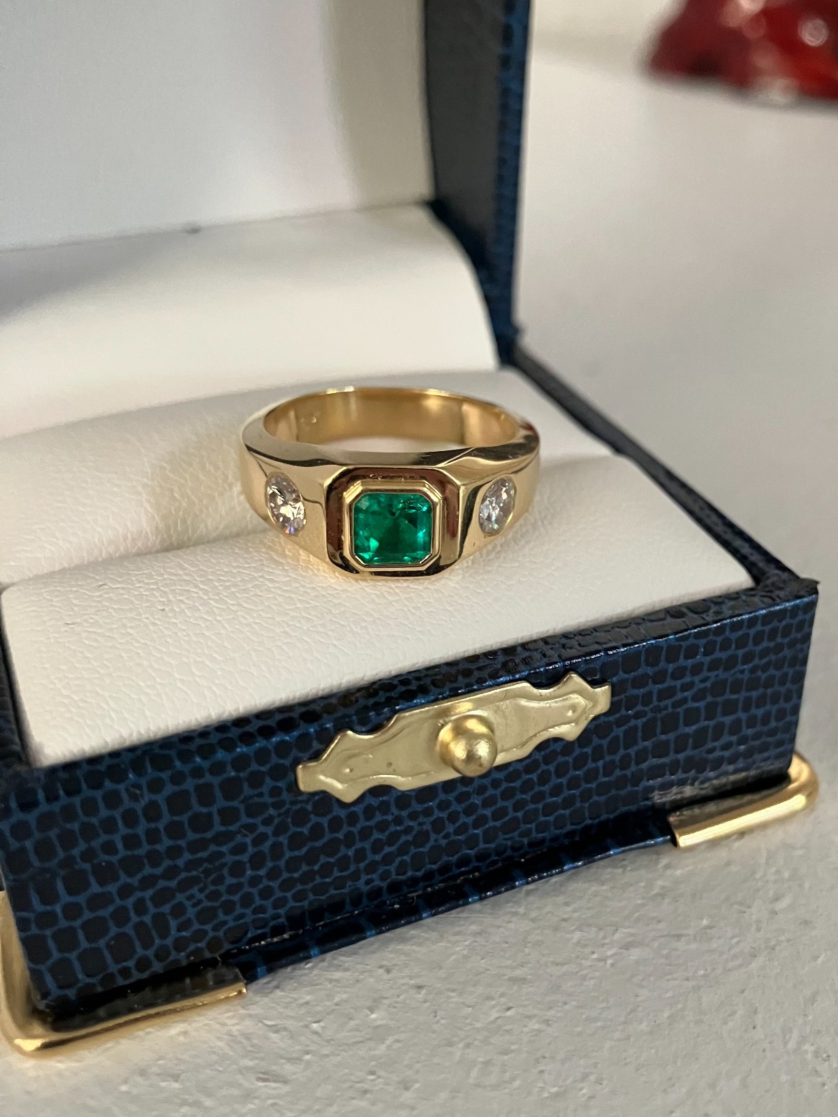 Solid 18k Emerald Diamond Ring Mens Womens Superb… - image 2