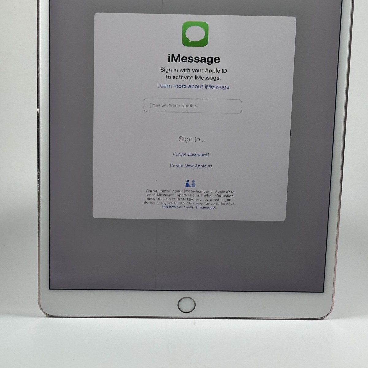 Apple iPad Pro 1st Gen. 64GB, Wi-Fi, 10.5 in - Space Grey for sale
