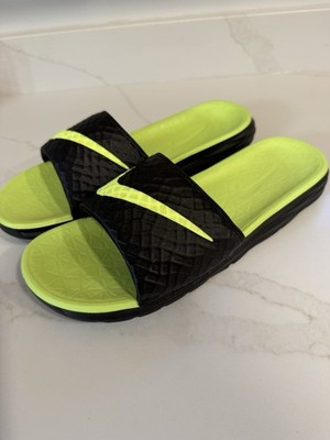 Nike Benassi Solarsoft Sandals Slides Men's Size 13 Black Volt 705474-070