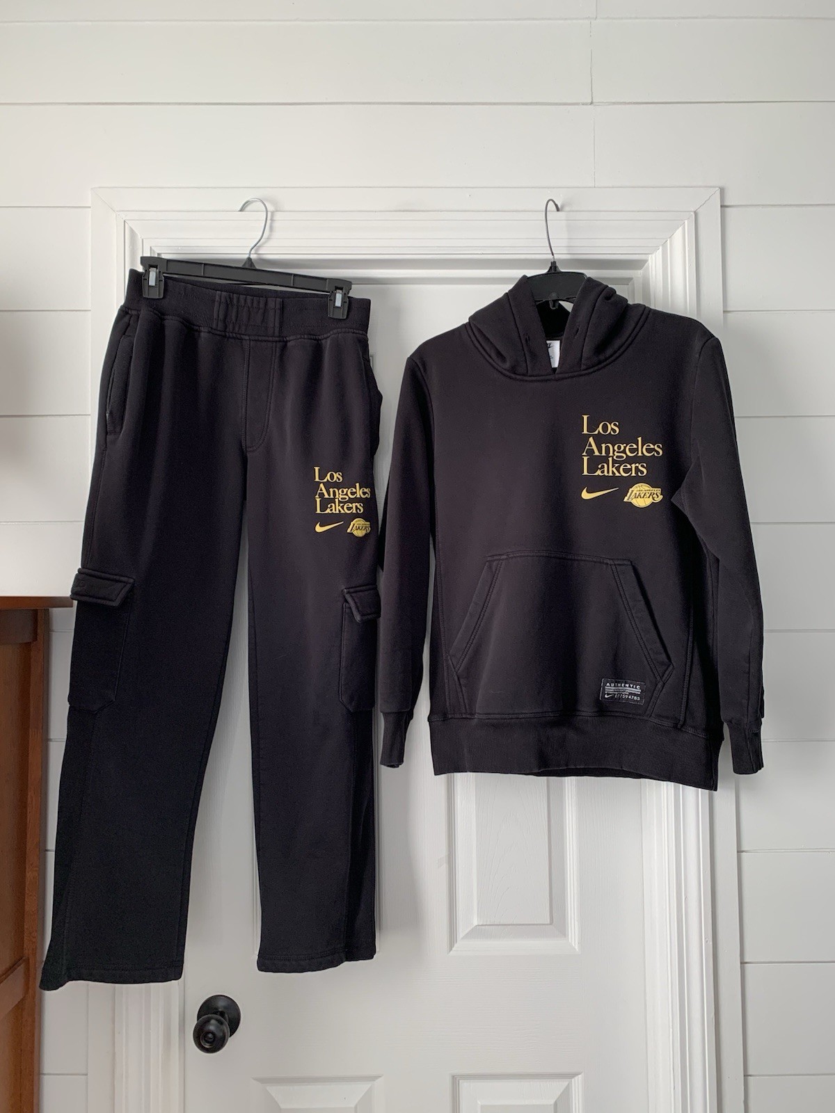 Medium Black