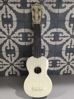 Flamingo Hula Girl, Palm Trees, Ocean Ukulele Vintage 21'' Rare