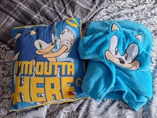 Sonic The Hedgehog Pillow And Hooded Blanket