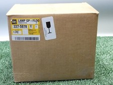 Genuine CAT 227-5978 1800 lumen Compact Square LED Work Light, 12-24V, Clear Fl