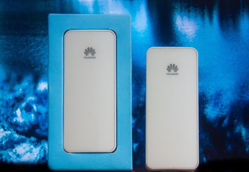 Huawei WS331a 300Mbps Mini Portable Wireless HotSpot/Router with lock/unlock - 第 2/9 張圖片