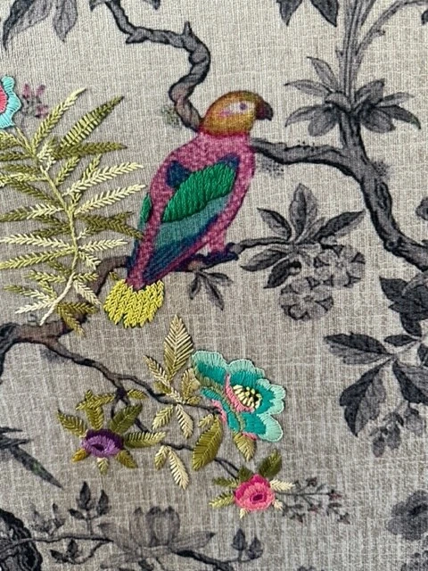 Cabecero cruel bordado mexicano auténtico Foto 3 de 3