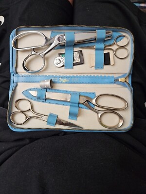 VINTAGE GRIFFON 4 PIECE SCISSOR SET JAPAN
