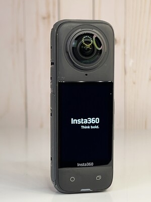Insta360 X4 - 8K 360° Video 72MP 360° Photo 10m Waterproof Touchscreen - READ ME