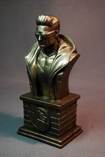 ESTATUA BUSTO IMITACIÓN BRONCE INSPIRADA EN JOHNNY CAGE MORTAL KOMBAT X ESCULPIDA PERSONALIZADA - Imagen 11 de 12
