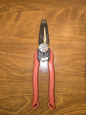 Milwaukee 7-in-1 High Leverage Combination Pliers 48-22-3078