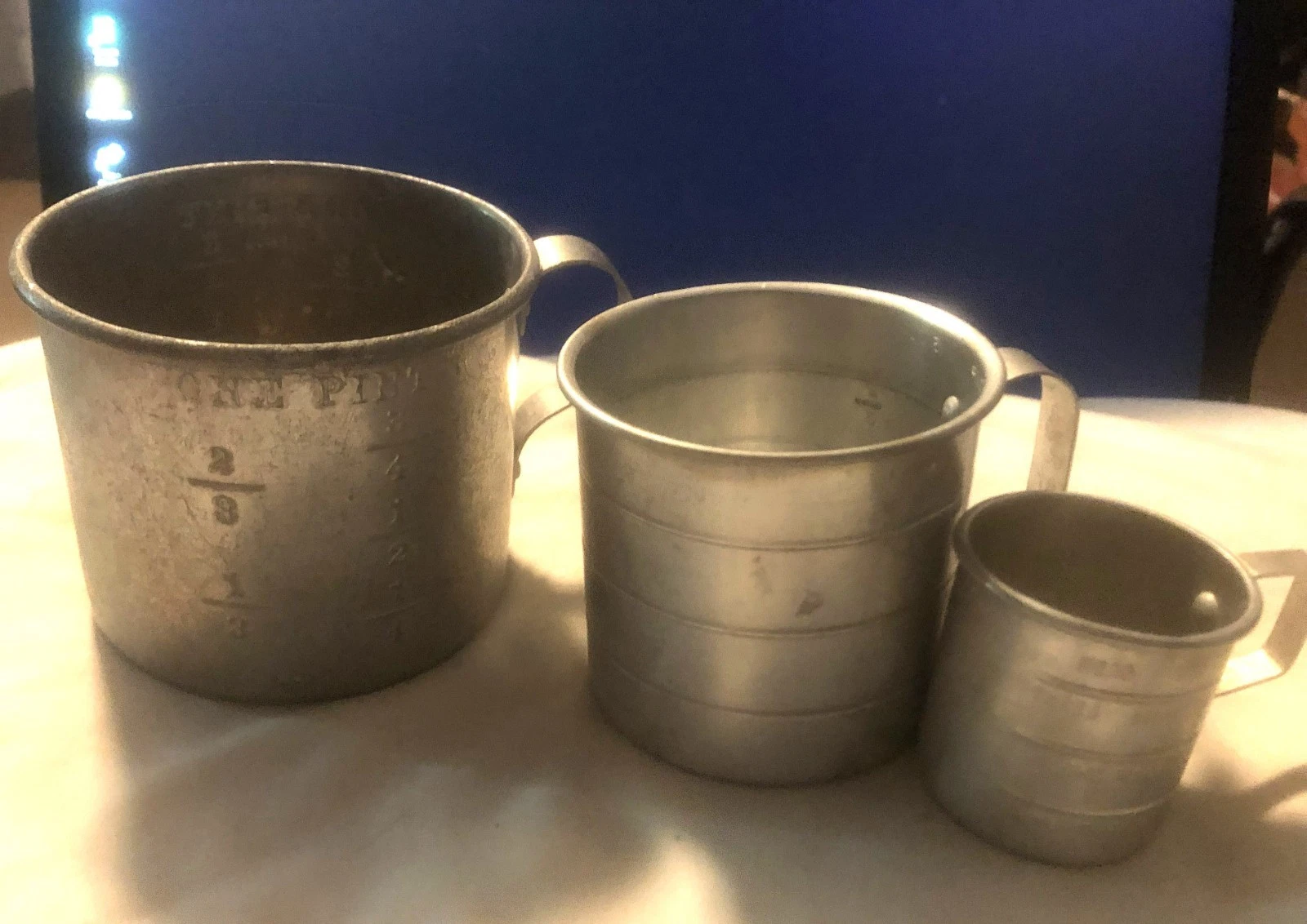 Lot of 3 Vtg Aluminum Measuring Cups 1 + 2 + Oz cups sizes. Primitive kitchen