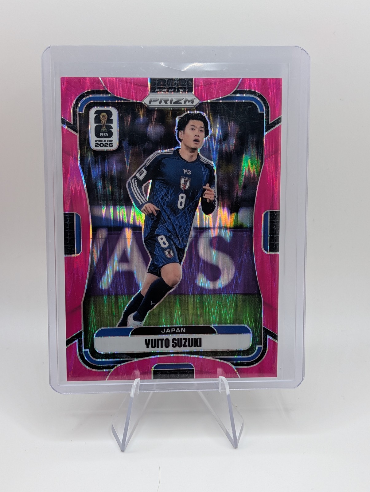 2026 Panini Prizm FIFA World Cup #267 Yuito Suzuki Fuchsia Flash Prizms #/195
