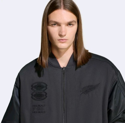 Adidas Herren Adidas Originals & All Black Reversible Team Bomber Jacke Large  - Bild 5 von 6
