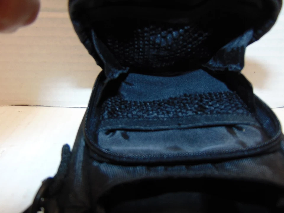 Targus Black Camera Carrying Bag Compact Camera Case - Image 2 of 4