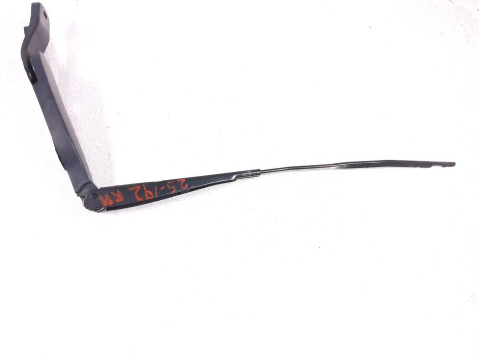 2023 Mercedes-Benz C300 Right Passenger Windshield Wiper Arm 205-820-35-01 - Image 3 of 4