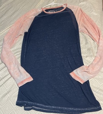 Women s Standard Fit Med Buckle Black Brand, Coral/Blue Sheer Long Sleeve Shirt