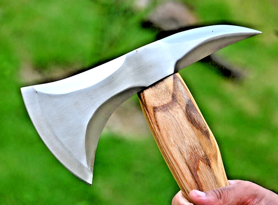 Custom Made Tactical Axe Hatchet Tomahawk - Hand Forged High Carbon Steel 873 - Image 2 of 4