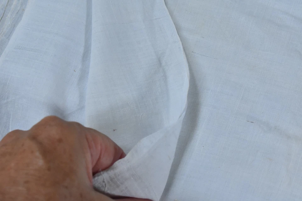 By 1/2 Yd, 36" Wide, Vintage 1940's-60's, Very-Lt-Blue on Lt-Weight-Linen, M6764 - Image 4 of 4