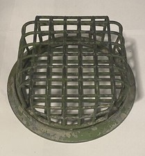 Vintage VOGUE BEAGLE NO. 73 "FLORAL FROG" - Metal Flower Arranger, Green