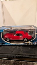 FORD MUSTANG RED COUPE 1:18 RF.8122 1 OF 2500 SPECIAL REISSUE 2003 MIRA SOLIDO  