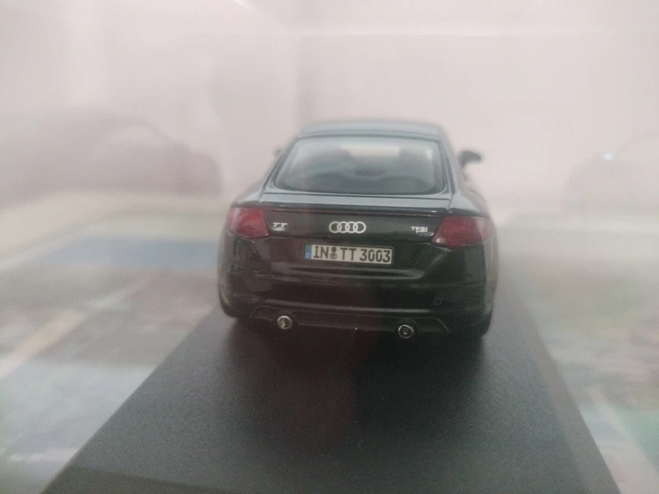 Audi TT Coupé 1/43 Nero In Teka Plastica  - Immagine 4 di 4