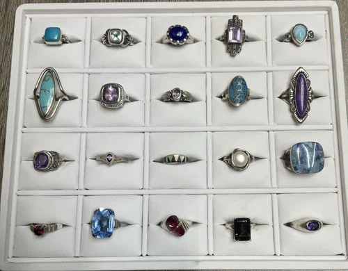 VINTAGE ESTATE STERLING SILVER LOT OF 20  LADIES RINGS MIXED SIZES & DISPLAY