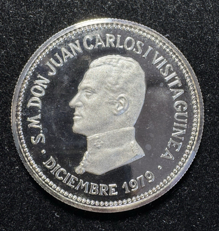 ** EQUATORIAL GUINEA 1979(80) ROYAL VISIT  10,000 BIPKWELE SILVER PATTERN **