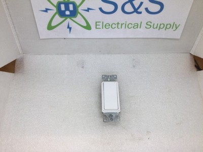 Eaton/Cooper Lighting 7503W 15A 120/277V Single Pole 3 Way Decora Style Wall
