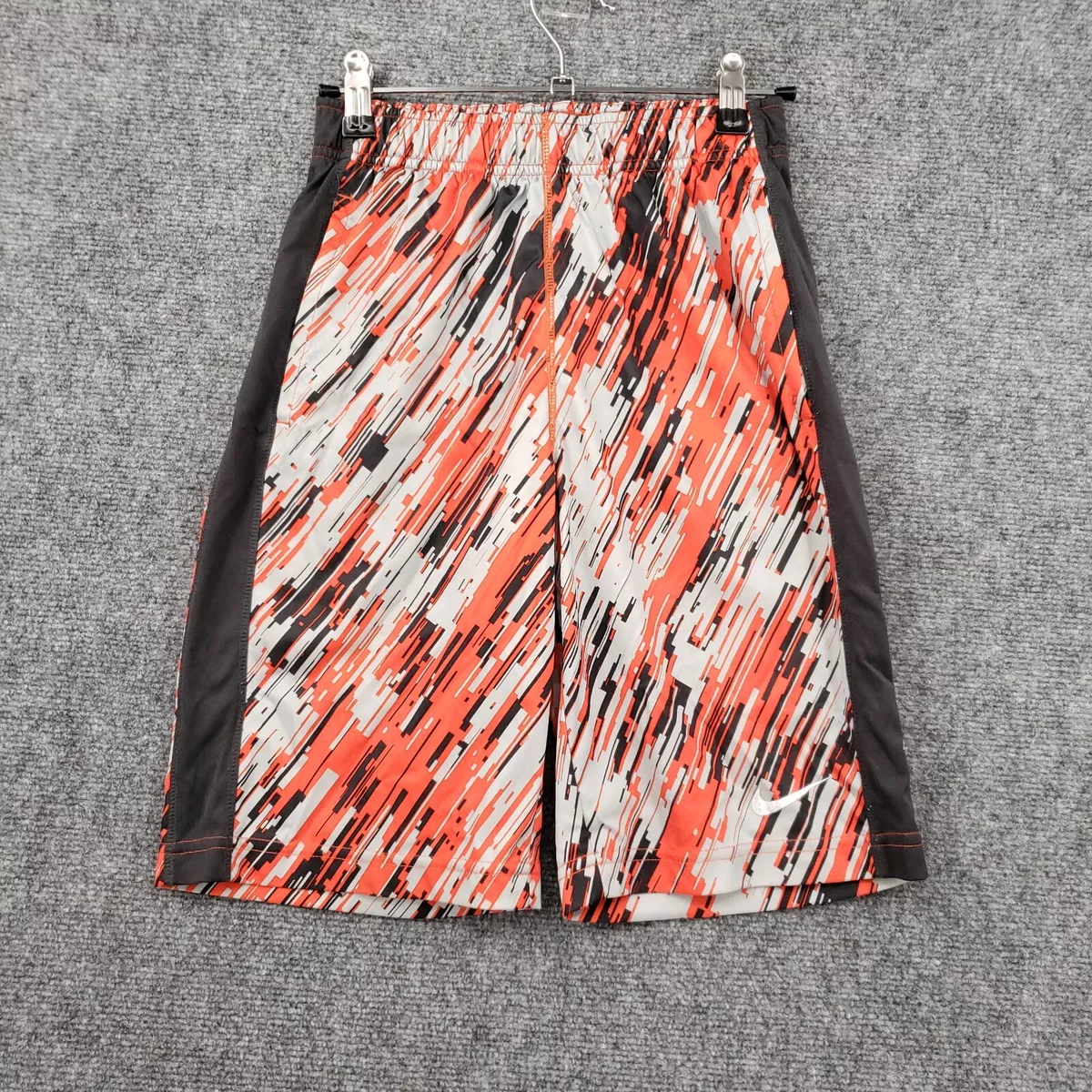 Boys orange deals nike shorts