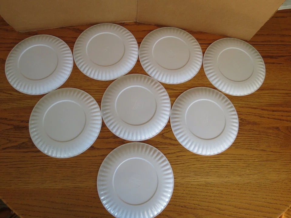 Cynthia Rowley Plates Lunch Dessert Salad 8 Inch Melamine Floral Set of 8 - Image 3 of 4