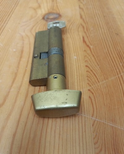 CERRADURA TESA, CILINDRO O BOMBIN CON PESTILLO DE BOTON, 6 CM EL BOMBILLO - Imagen 3 de 4